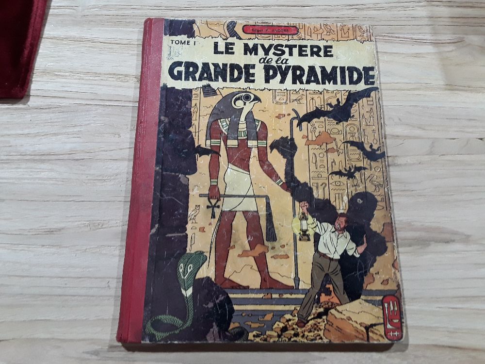 LE MYSTERE DE LA PYRAMIDE 1954