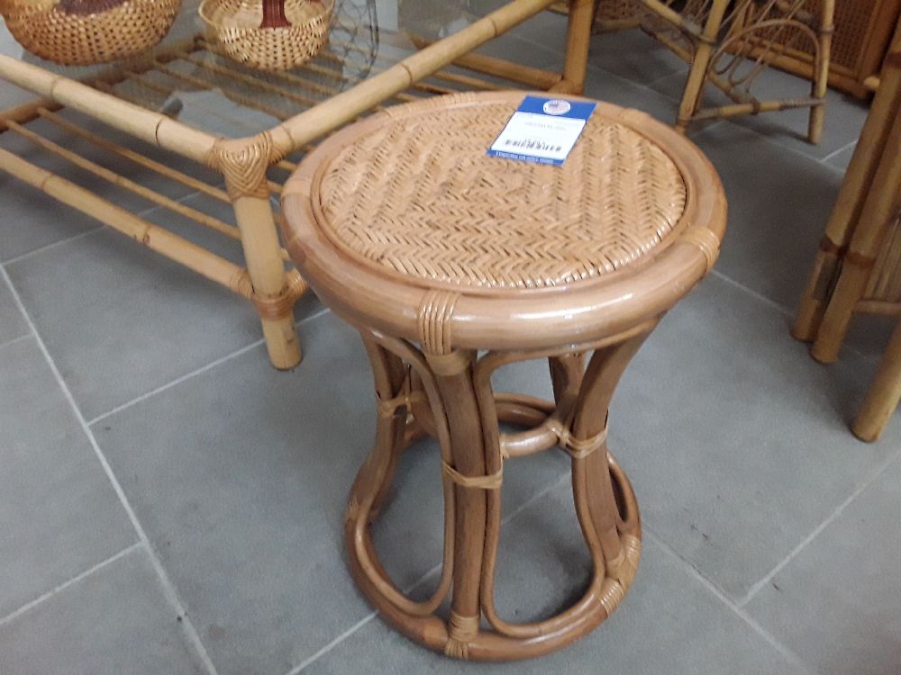 TABOURET EN JONC 
