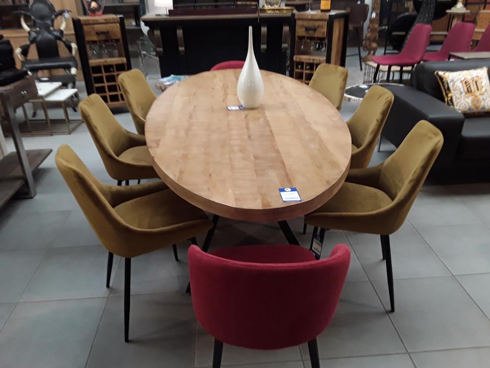 TABLE OVALE DESIGN EN 2M40 PIED ASYMÉTRIQUE 