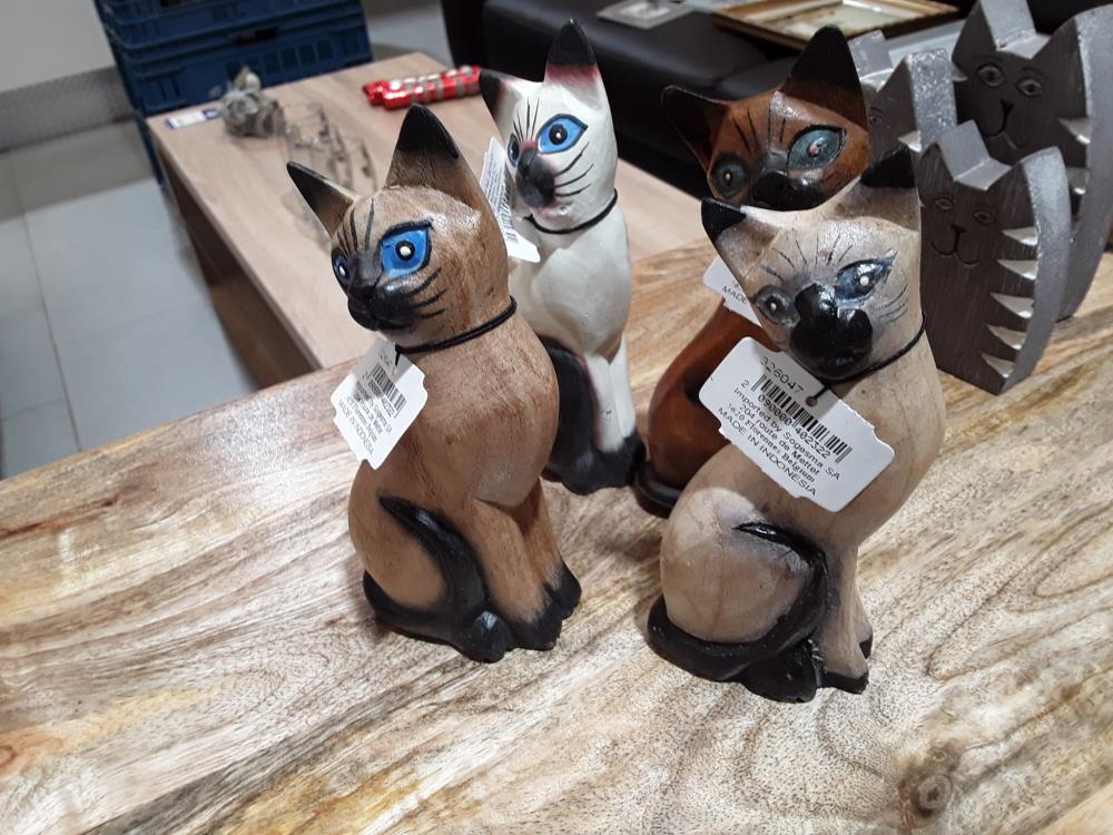 COLLECTION DE 4 CHATS EN BOIS