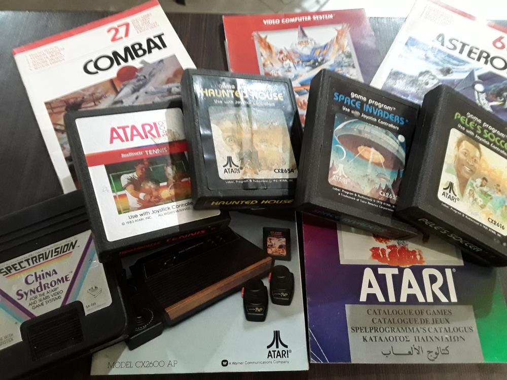 LOT ATARI JEUX ET FOLDER