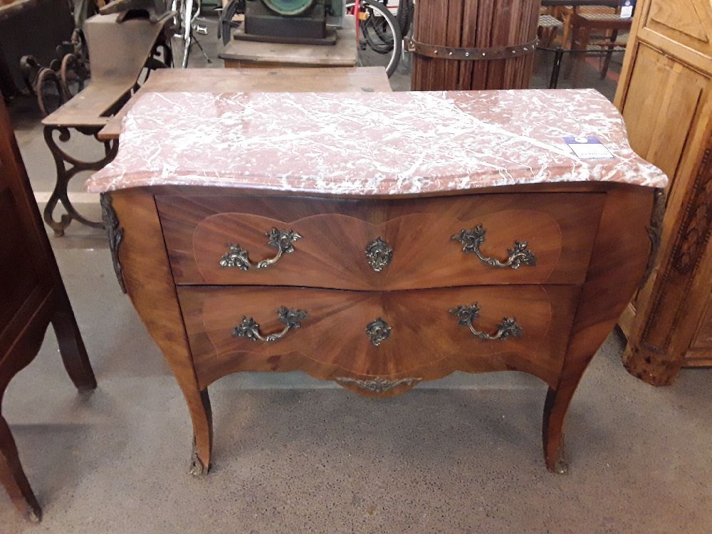 COMMODE DE ST LOUIS XV PLAQUÉE BOIS DE ROSE AVEC MARBLRE ROUGE 