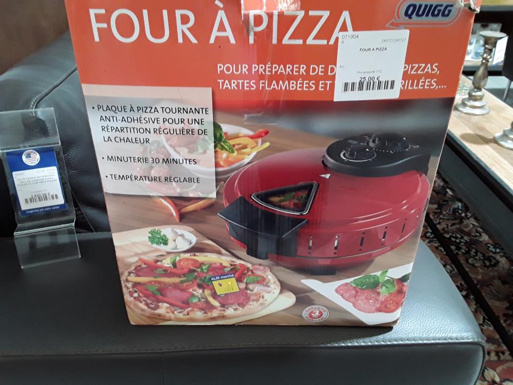 FOUR A PIZZA 