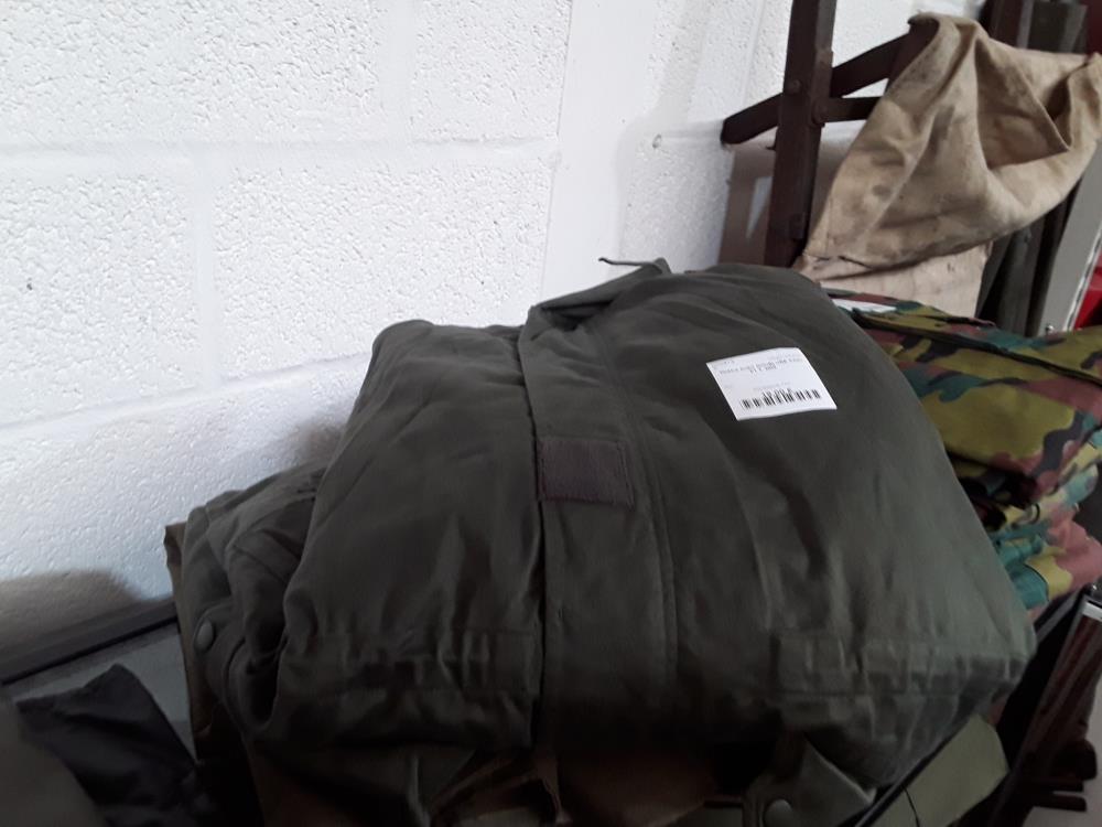 PARKA AVEC DOUBLURE KAKI F1 T. 38M