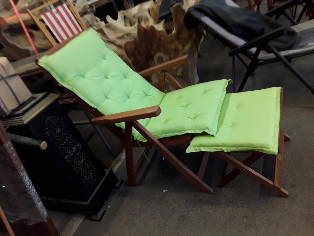 FAUTEUIL DE JARDIN EN TECK AVEC REPOSE PIEDS 