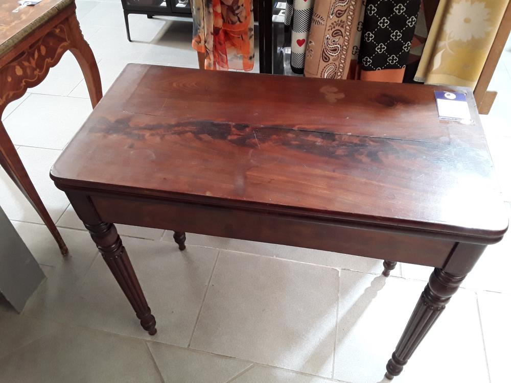 TABLE DE JEUX CONSOLE EN ACAJOU 