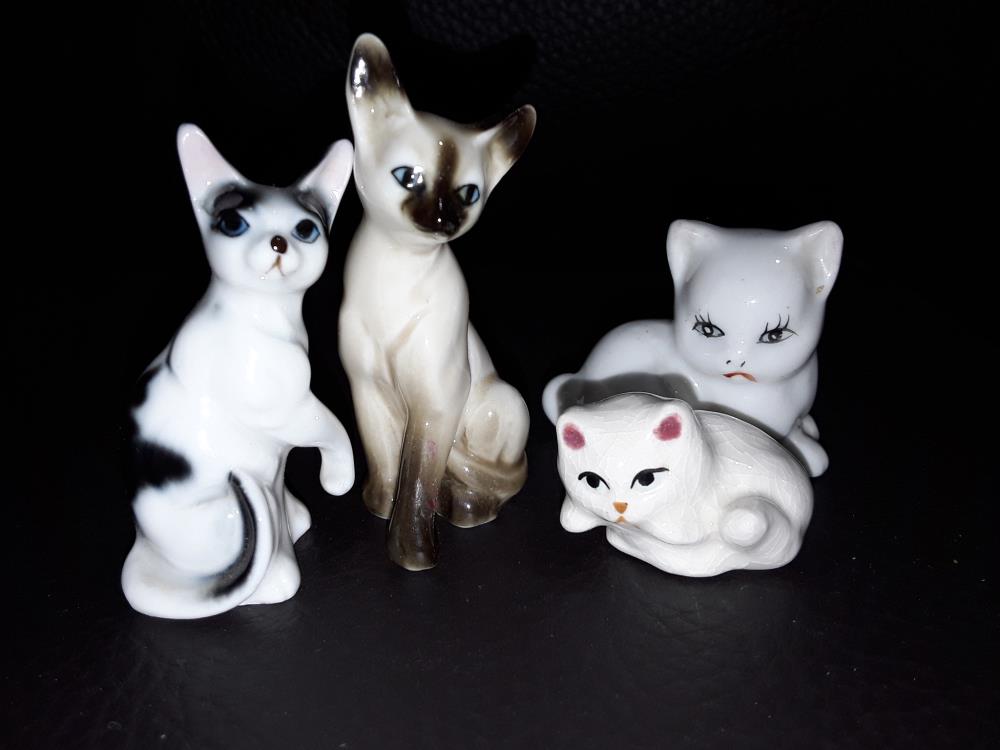 COLLECTION DE PETITS CHATS 