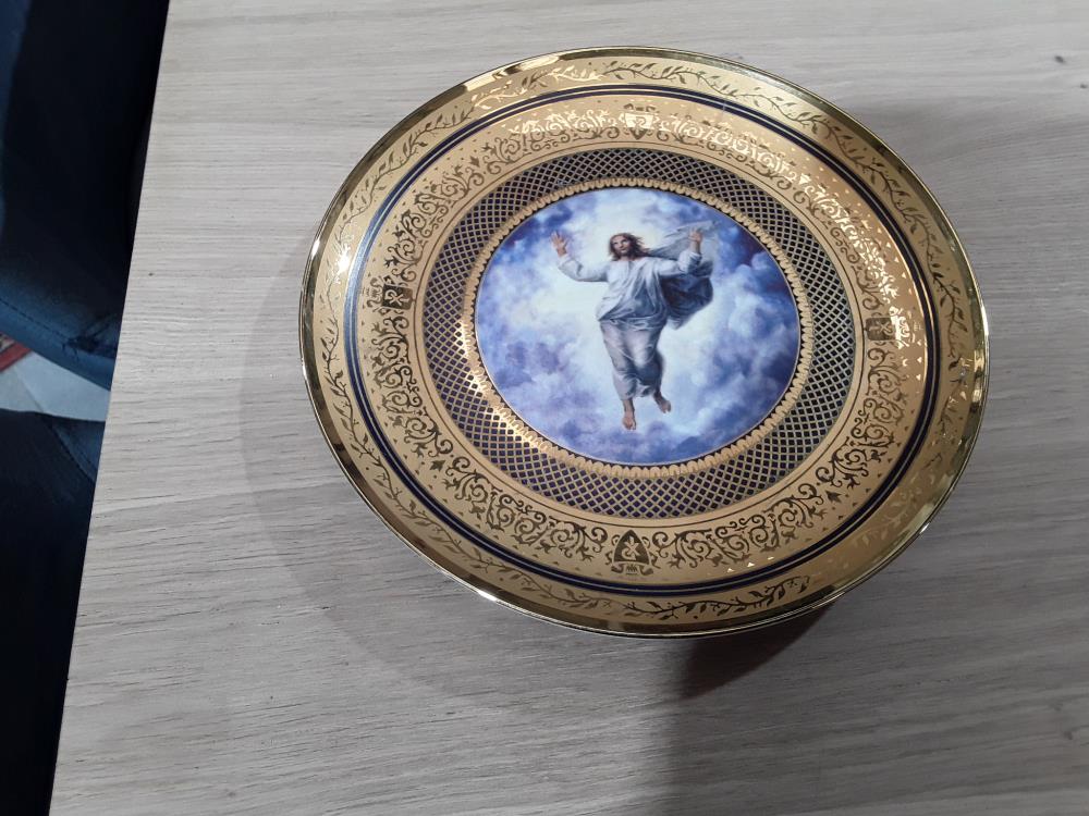 ASSIETTE RAPHAEL PORCELAINE DORÉE 24K