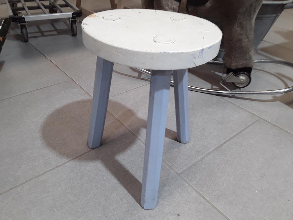 TABOURET 