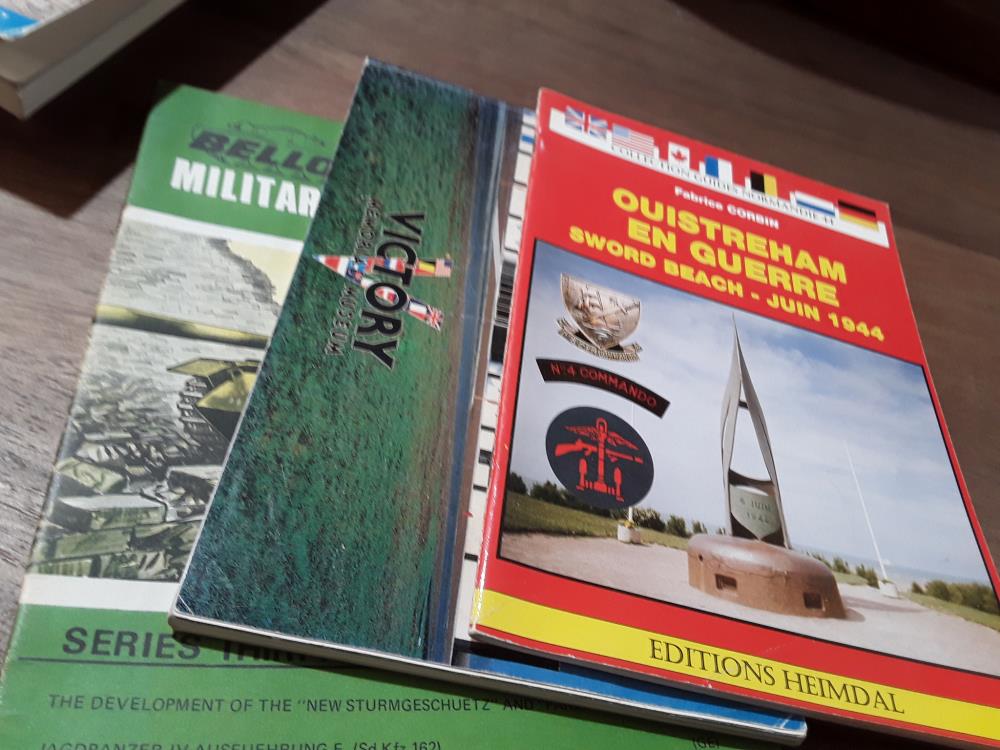 LIVRE MILITARIA 