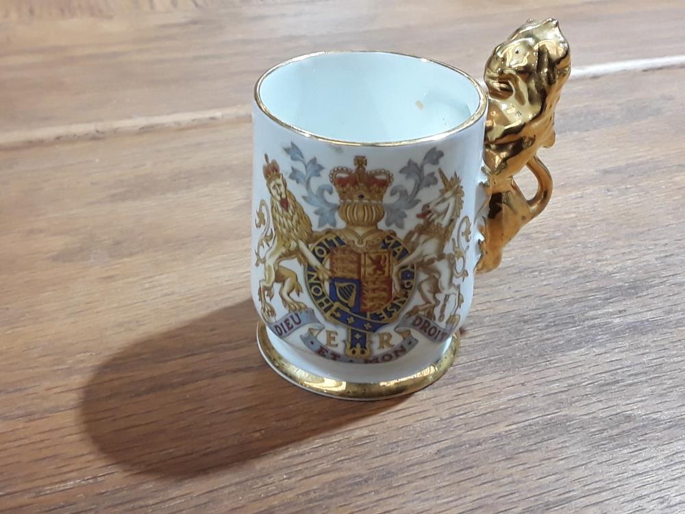 TASSE SACRE DE LA REINE ELISABETH II 1953