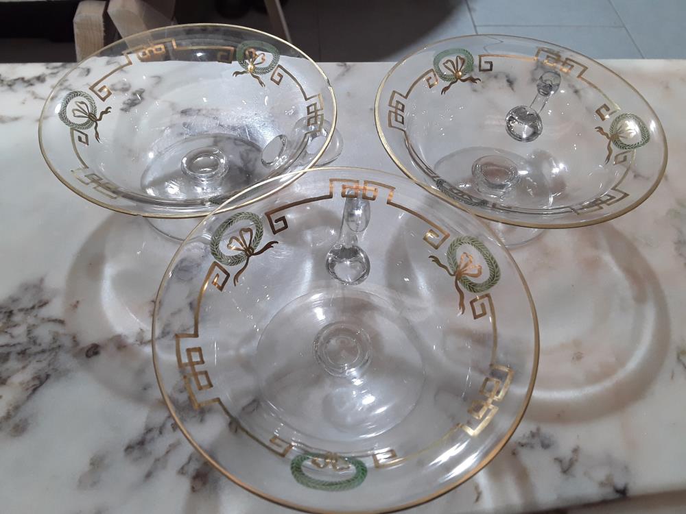 SERIE DE 3 COUPES LOUIS XVI ORNEMENTÉE 