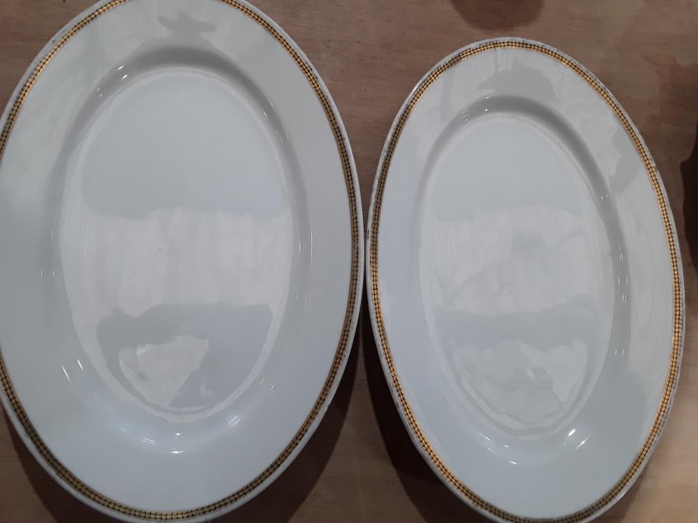 PAIRE DE PLAT ALLEMAND PORCELAINE BERLIN 