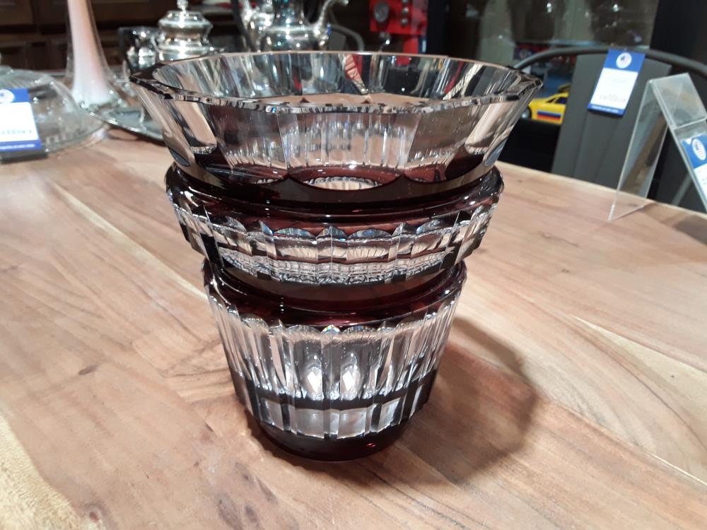 VAS VAL ST LAMBERT GRENAT SIGNÉ ET TAILLÉ