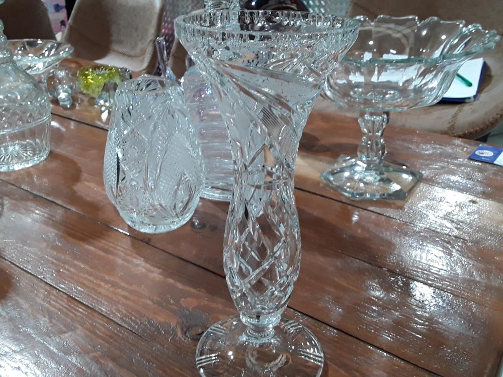 VASE EN CRISTAL TAILLÉ 