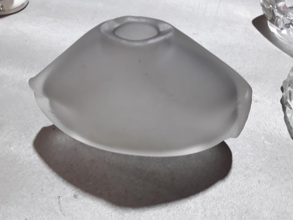 PETIT VASE ALLONGÉ SABLÉ 