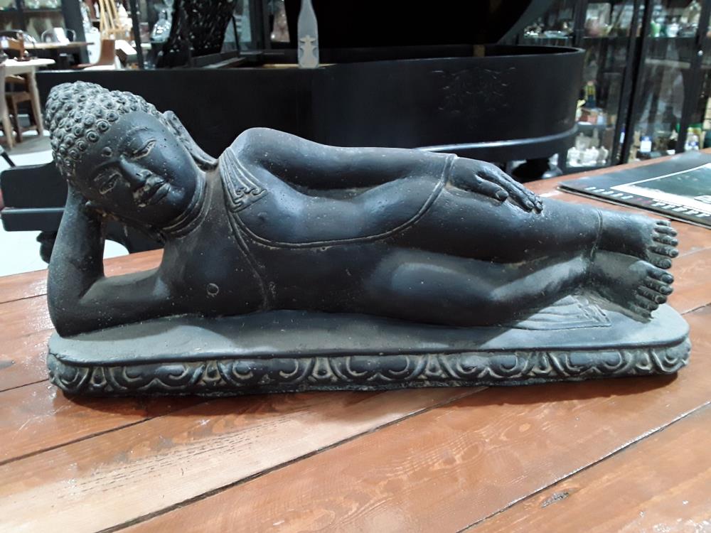 BOUDDHA COUCHÉ 60CM DÉCO DE JARDIN OU DE TERRASSE EN PIERRE RECONSTITUÉE