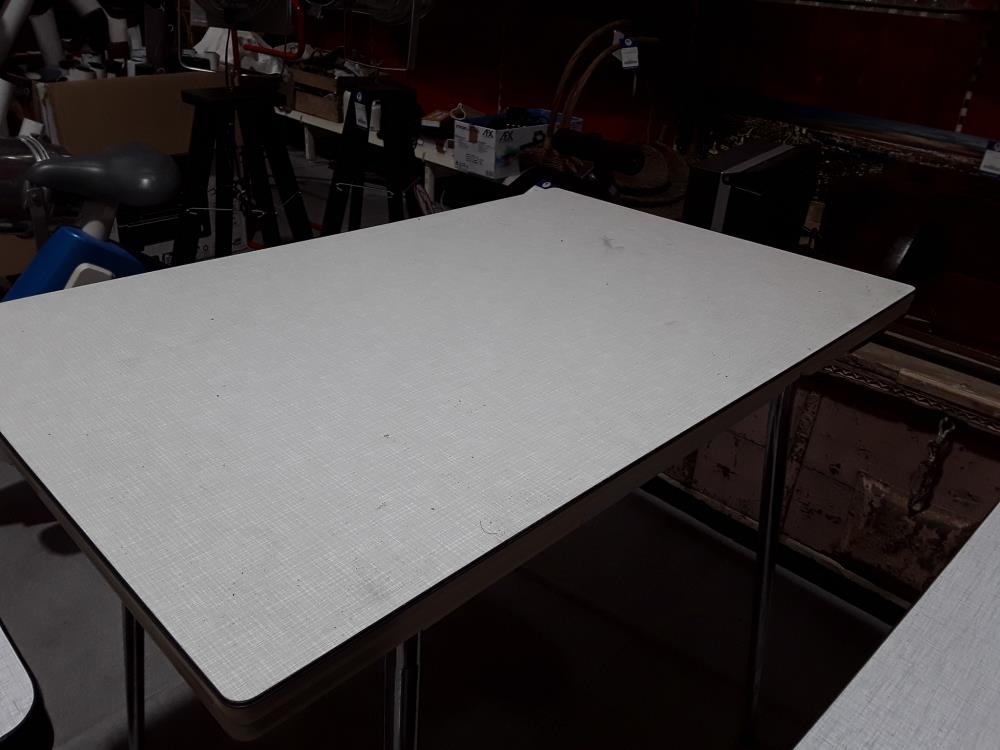 TABLE DE CUISINE RALLONGE FORMICA