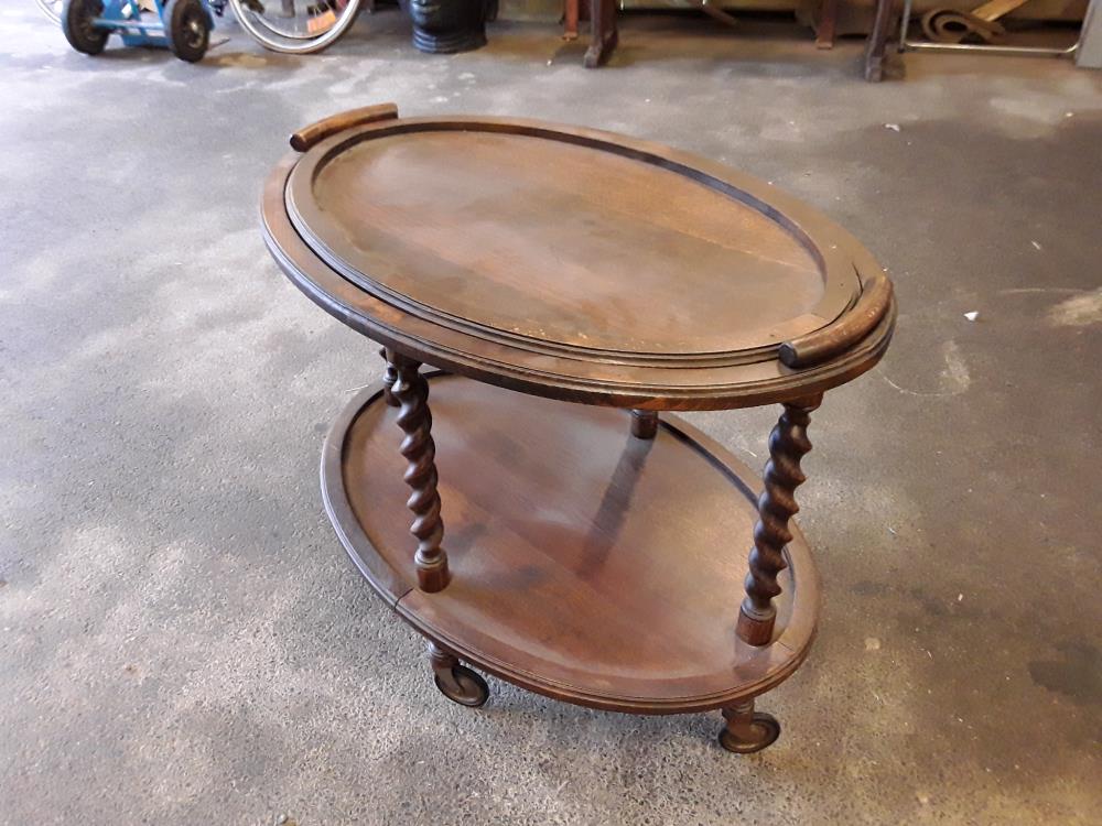 DESSERTE OVALE  EN  CHÊNE 