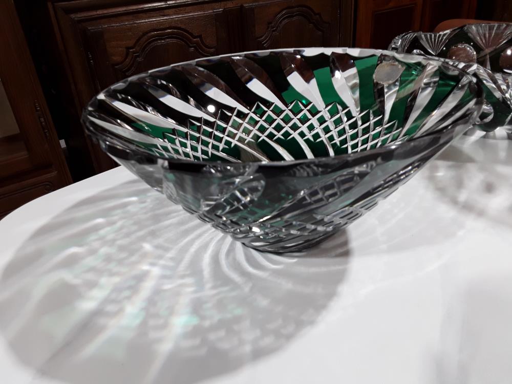 CENTRE DE TABLE VERT CRISTAL TAILLÉ GÉOMÉTRIQUE VAL ST LAMBERT