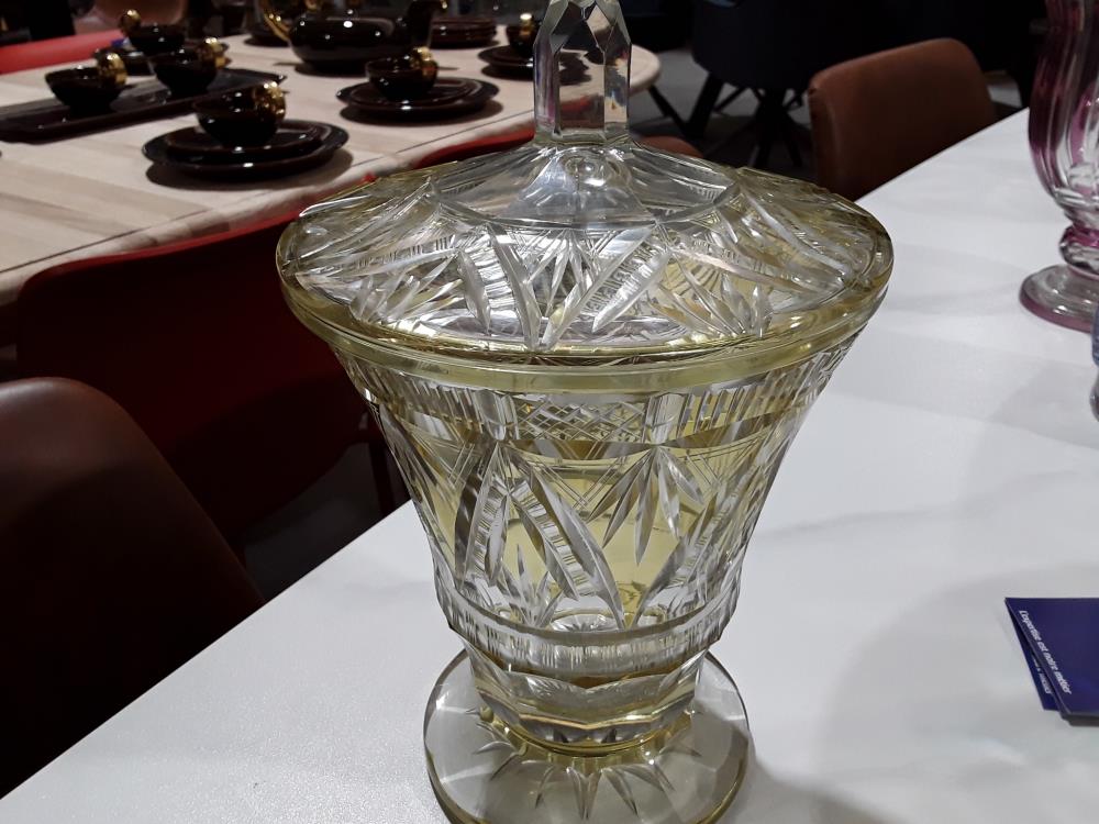 DRAGEOIR EN CRISTAL TAILLÉ JAUNE FIN 19ÉME VAL ST LAMBERT 