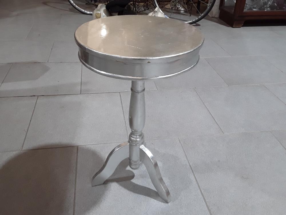 TABLE CHROMÉE