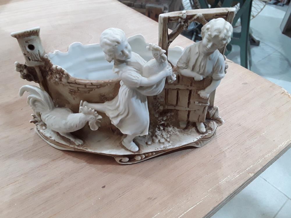 PORCELAINE TENDRE BISCUIT