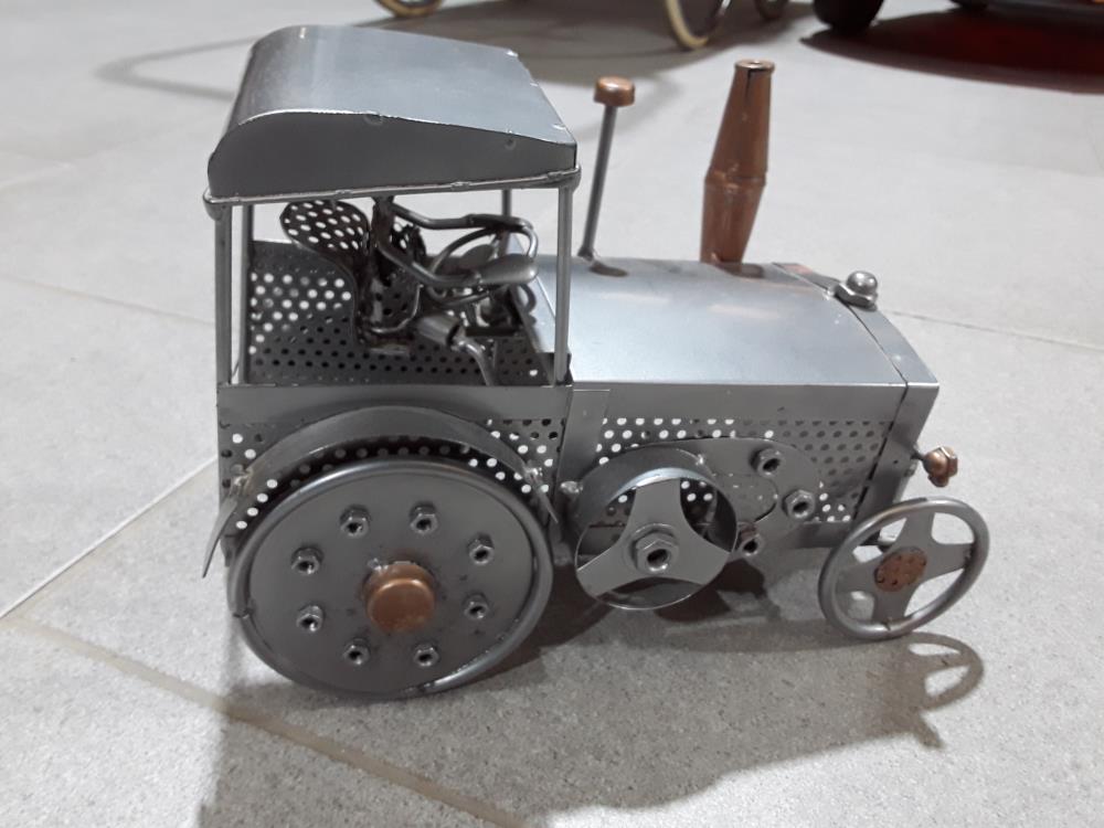 TRACTEUR DÉCO 