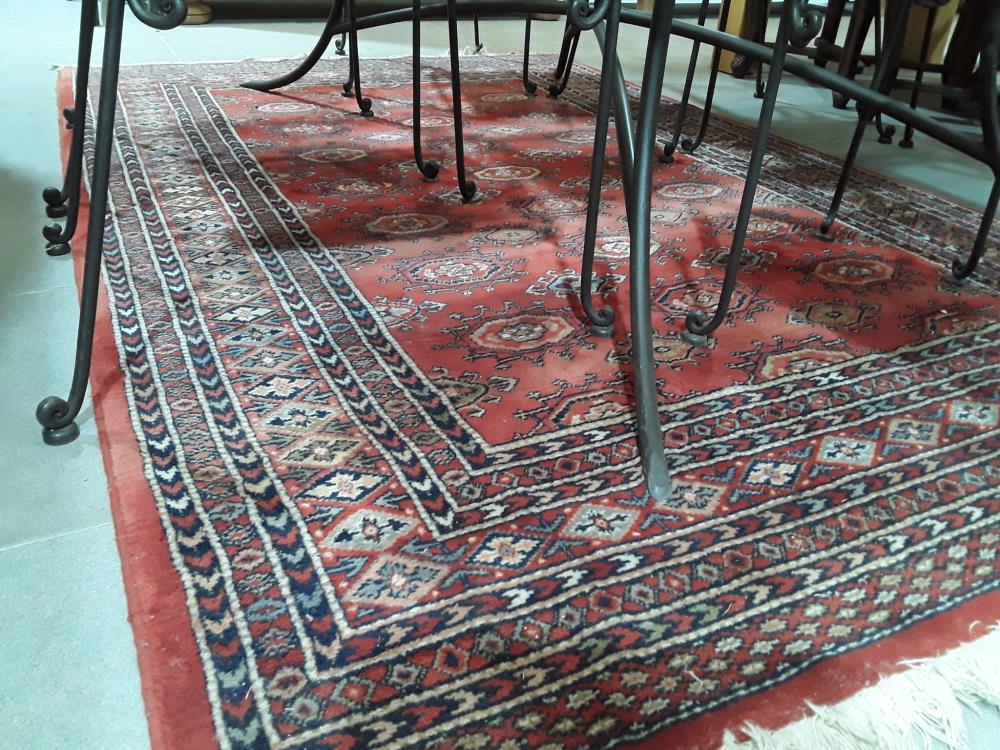 TAPIS TISSÉ MAINS ROUGE ORIENTALE 