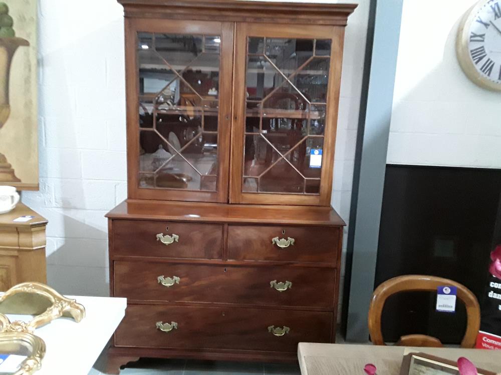 DEUX CORPS ACAJOU STYLE ANGLAIS DESSUS AVEC 2 PORTES VITRÉES