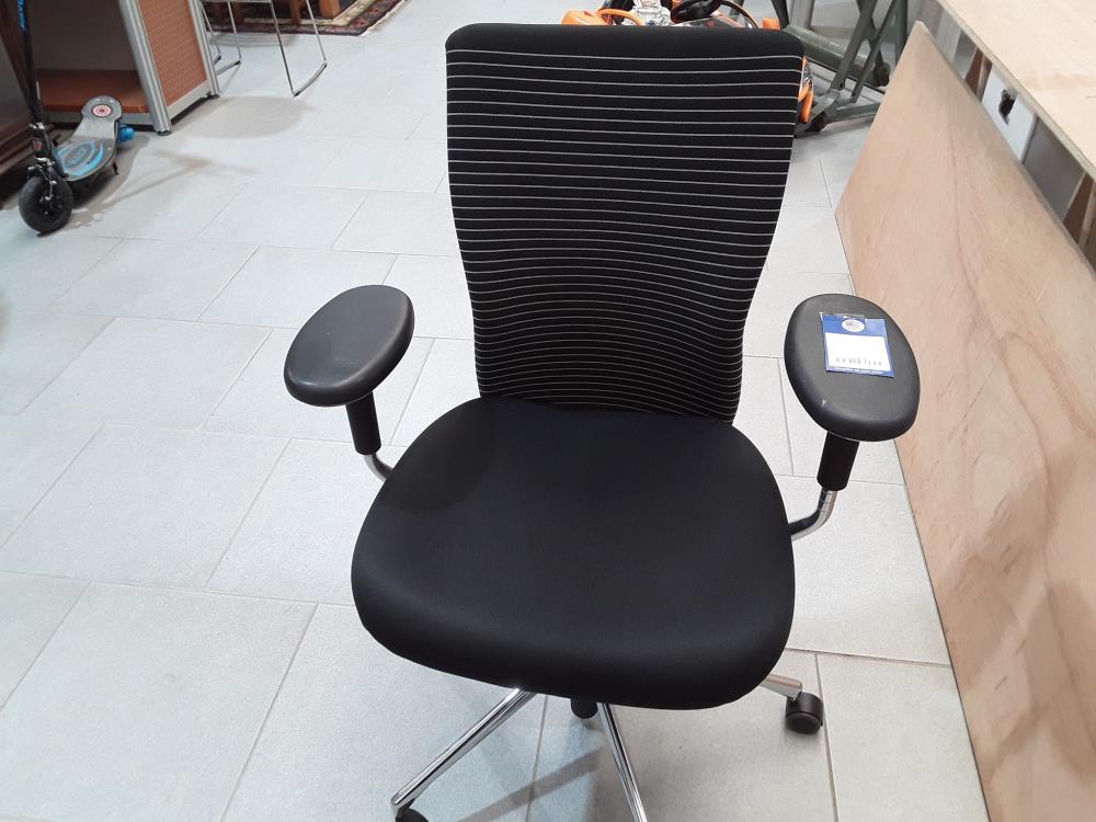 FAUTEUIL DE BUREAU NOIR 