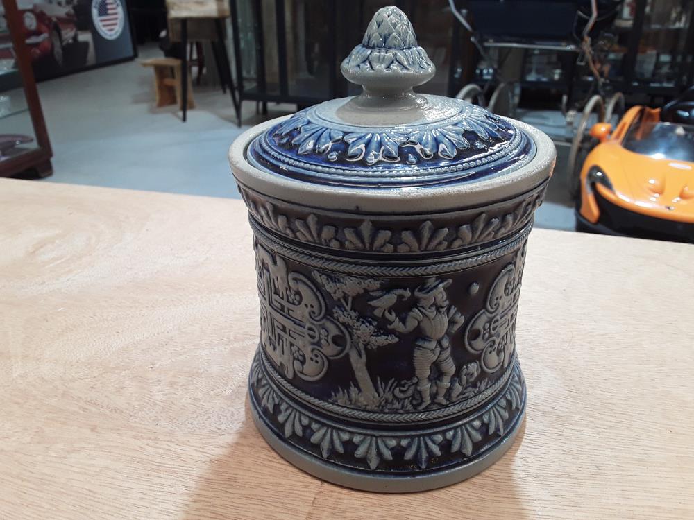 POT À TABAC EN GRES ALLEMAND