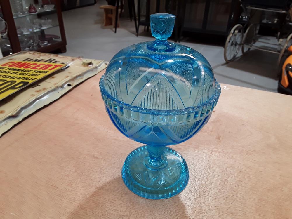 BONBONIERE BLEU DECO VINTAGE 