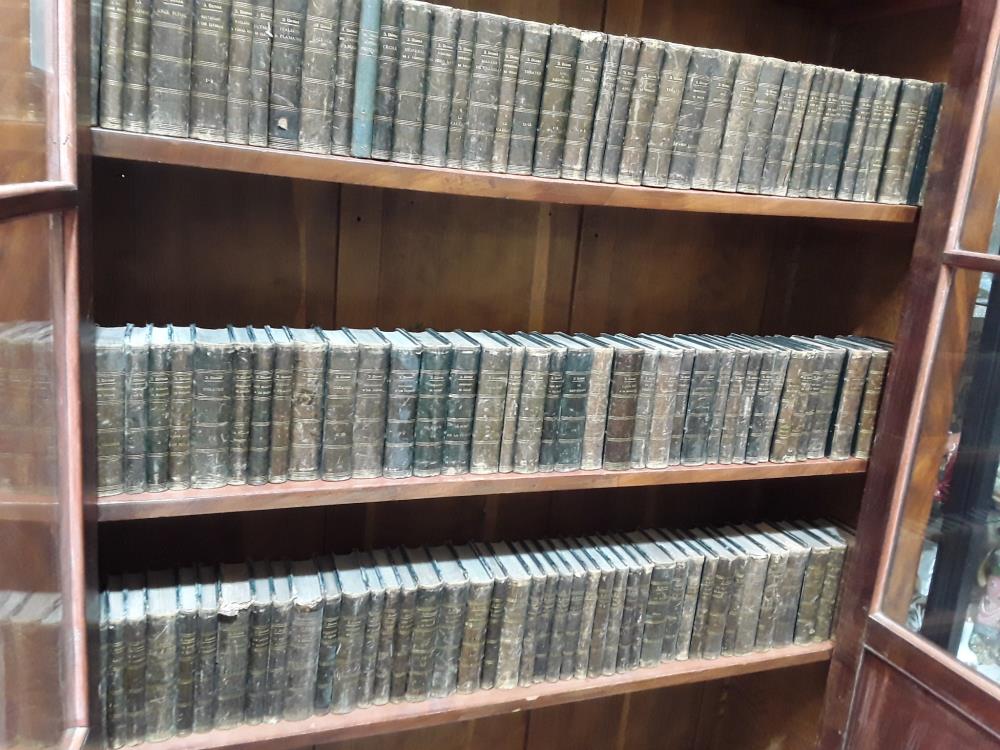 LIVRE ALEXANDRE DUMAS 140 VOLUMES MICHEL LEVY PARIS 