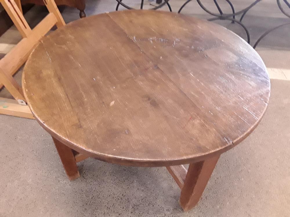 TABLE RONDE EN CHENE MASSIF MODERNISTE 