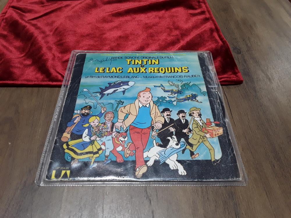 VINYLE  45T : BANDE SONORE ORIGINALE DU FILM : TINTIN ET LE LAC AUX REQUINS