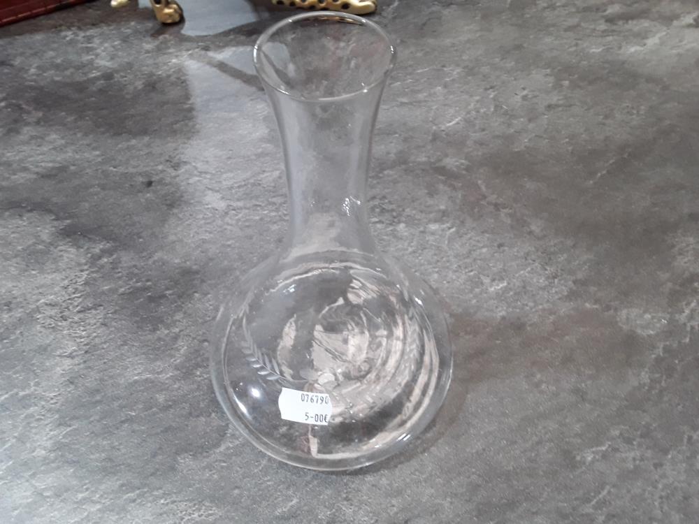 CARAFE À VIN