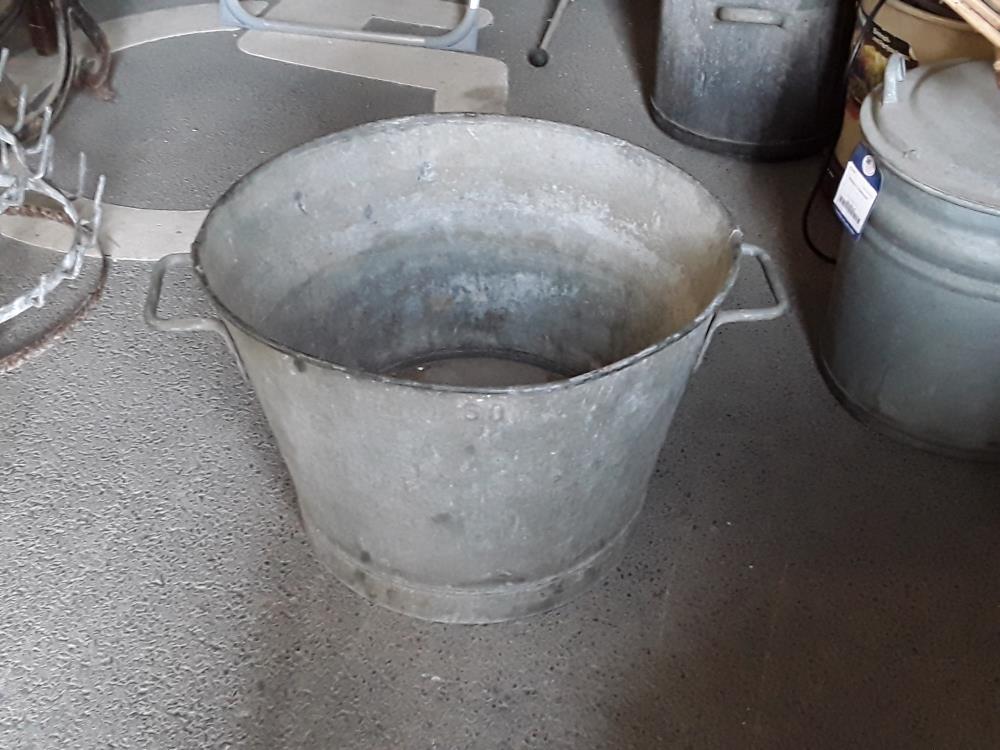 GRANDE BASSINE EN ZINC NOURRITURE CHEVAL