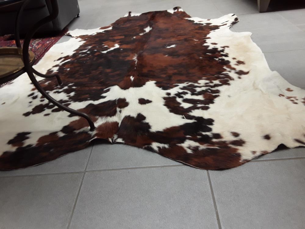 TAPIS PEAU DE VACHE 
