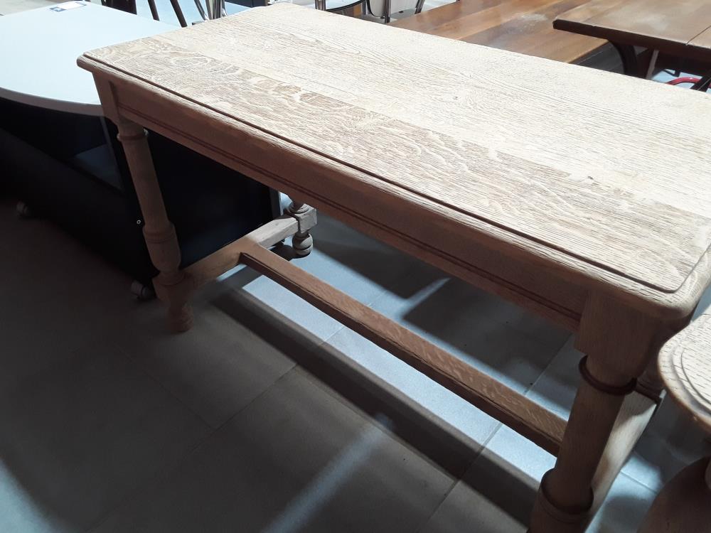 TABLE RECTANGULAIRE CHÊNE SABLÉ 