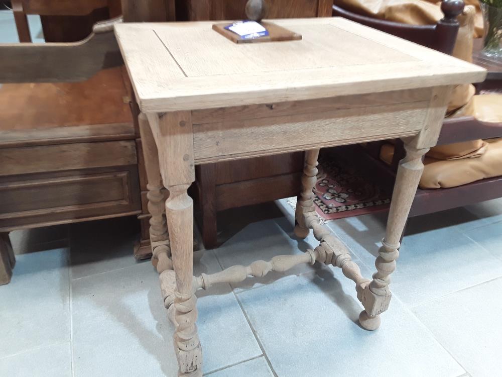 PETITE TABLE D'APPOINT SABLÉ 