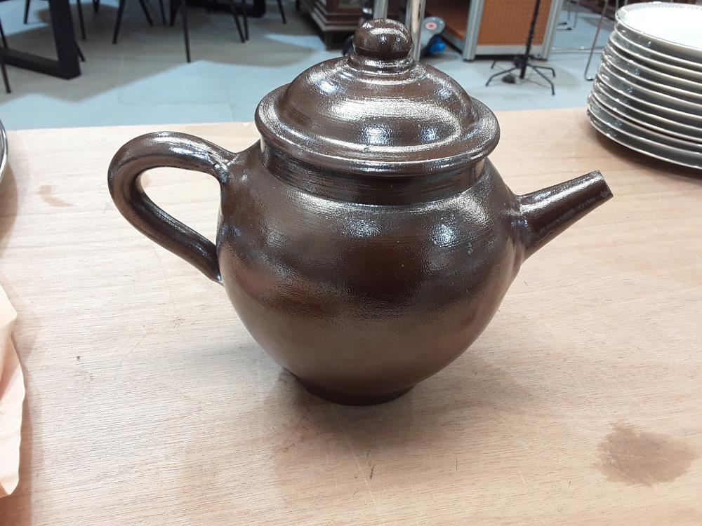 THÈIÉRE EN TERRE CUITE 