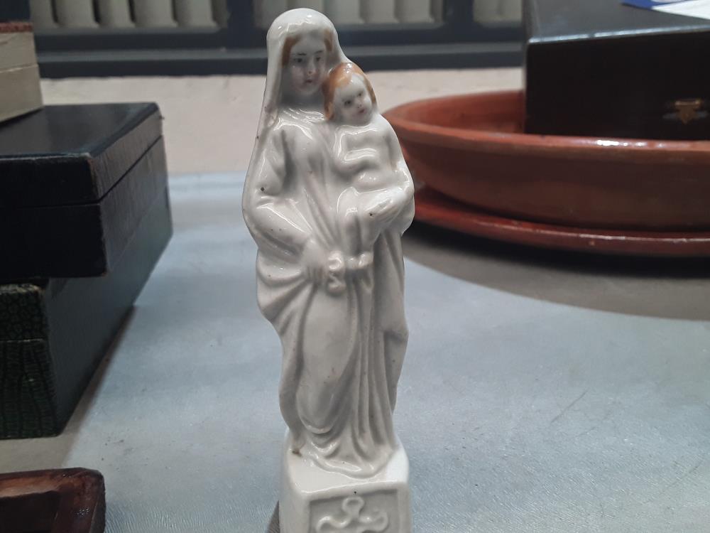 VIERGE À L'ENFANT PORCELAINE