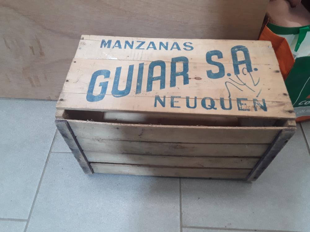 CAISSE PUBLICITAIRE VINTAGE 