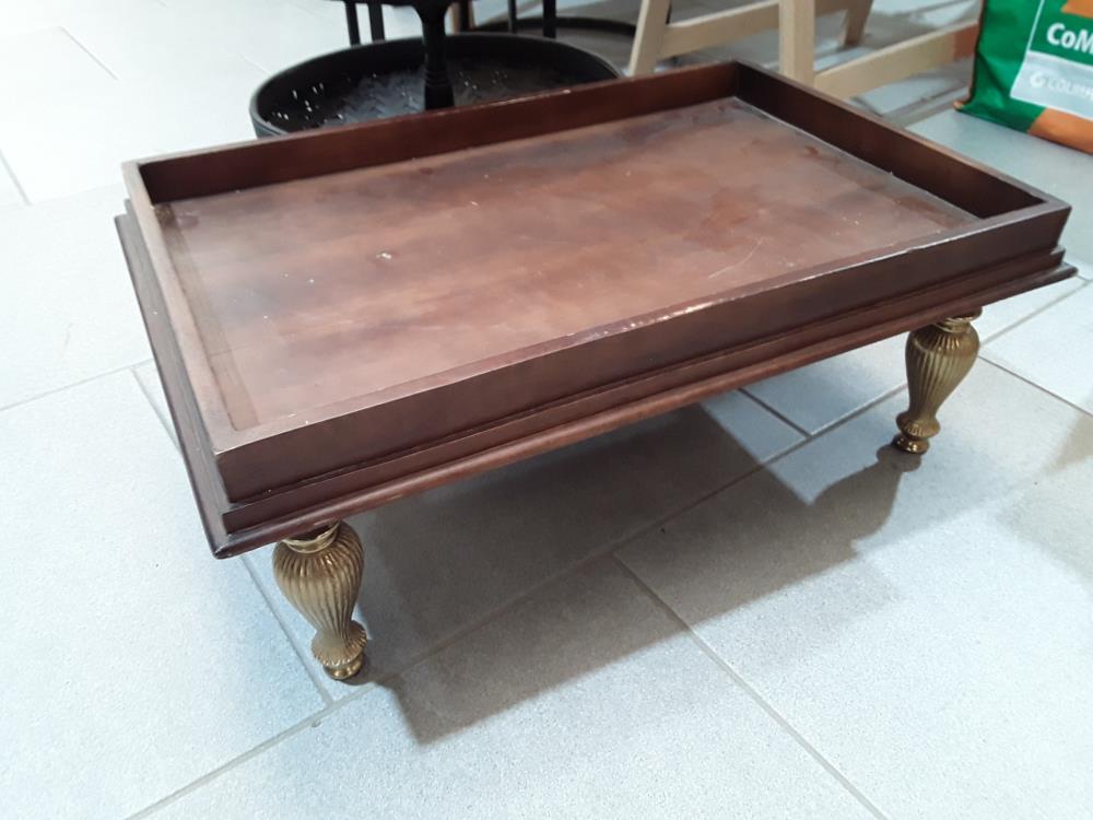 TABLE DESSERTE PIED DORÉ 