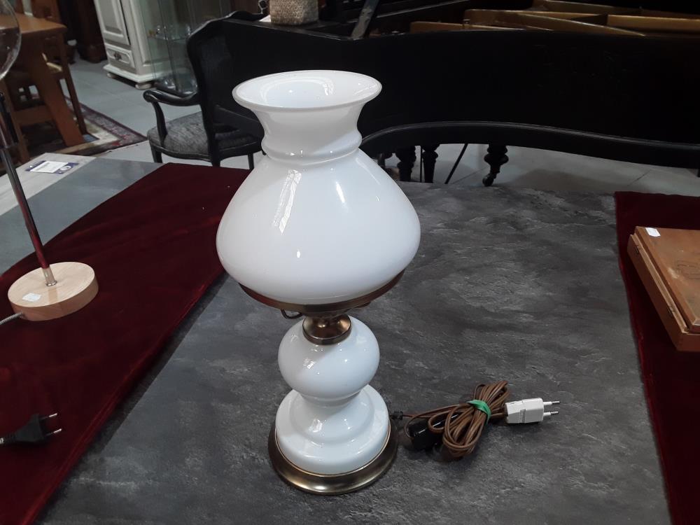 LAMPE OPALINE 