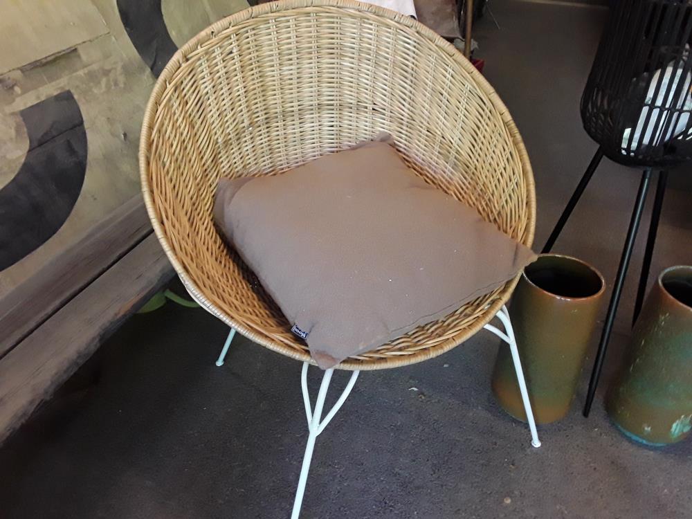 FAUTEUIL EN JONC TRESSE 