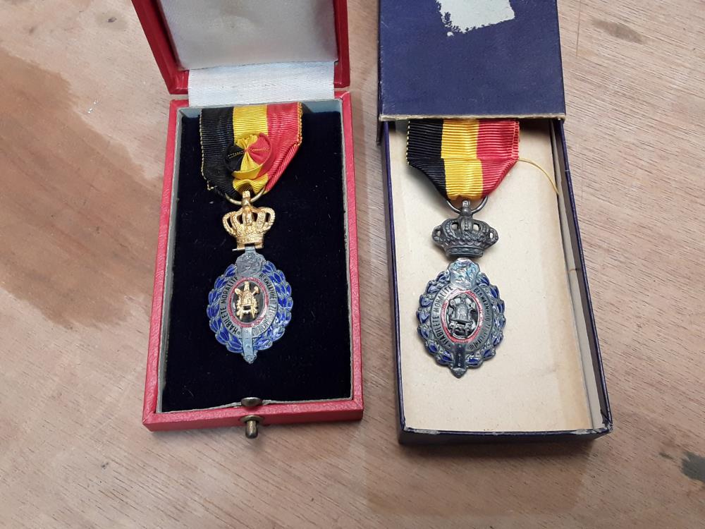 LOT DE 2 MÉDAILLES BELGE 