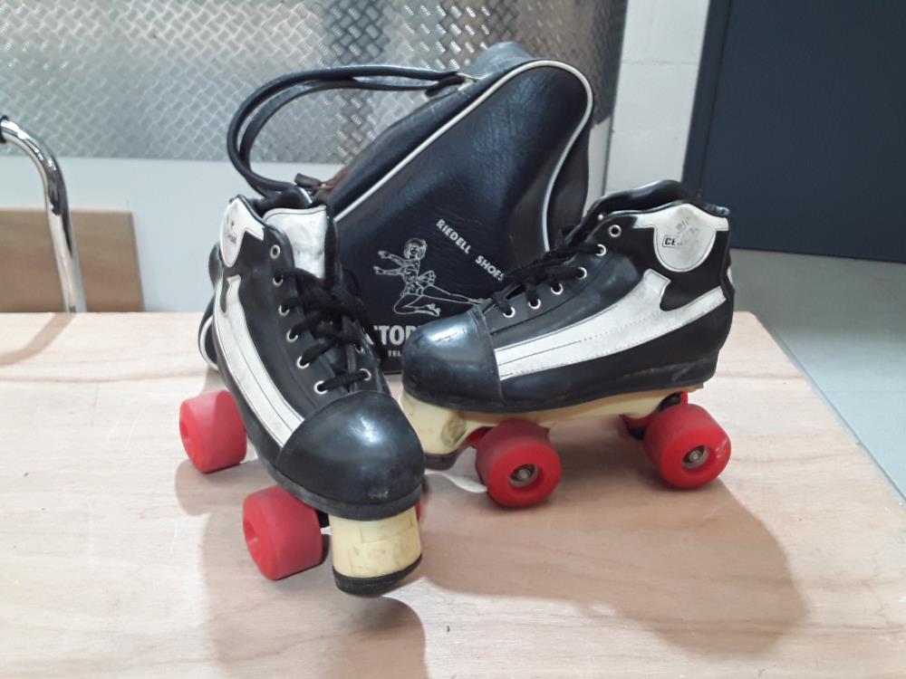 PATINS À ROULETTES CEJUDO 38/39 + SAC