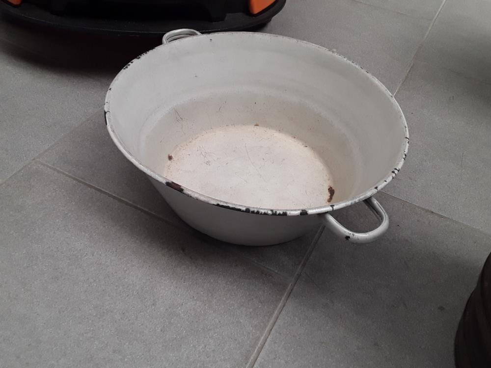 ANCIENNE BASSINE EN TÔLE ÉMAILLÉE DÉCO JARDIN 